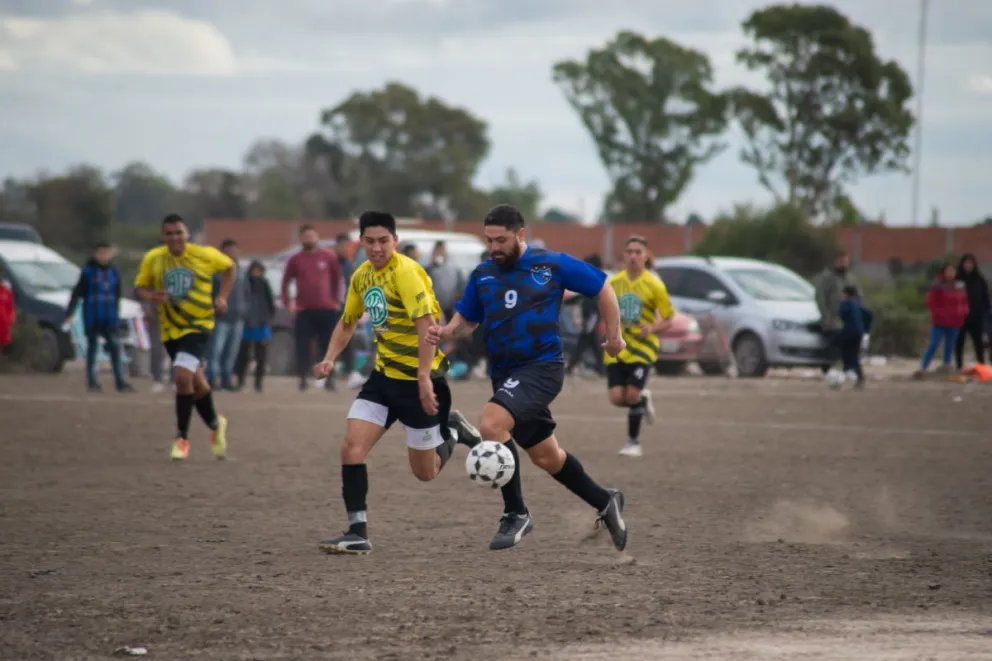 Pasión de multitudes: la segunda fecha del fútbol barrial se llenó de goles