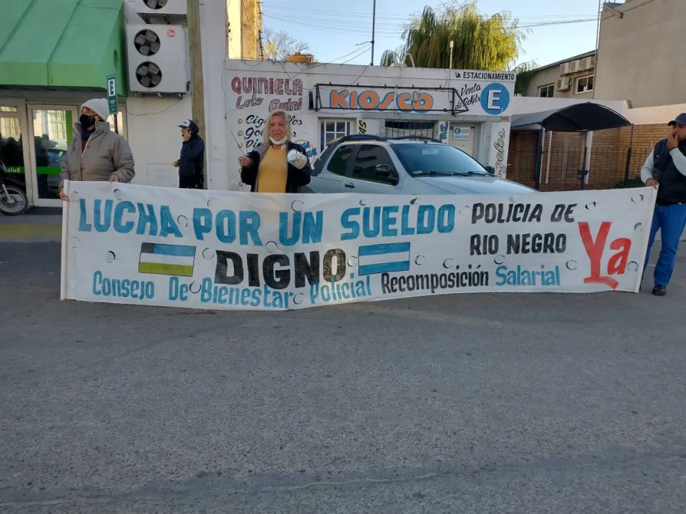 Los policías se sumarán a las manifestaciones de este lunes