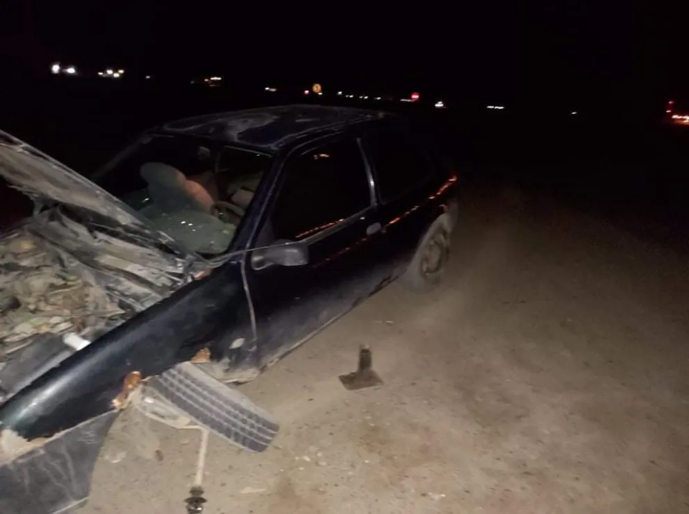 Un hombre rompió su auto en el camino de San Javier a Viedma