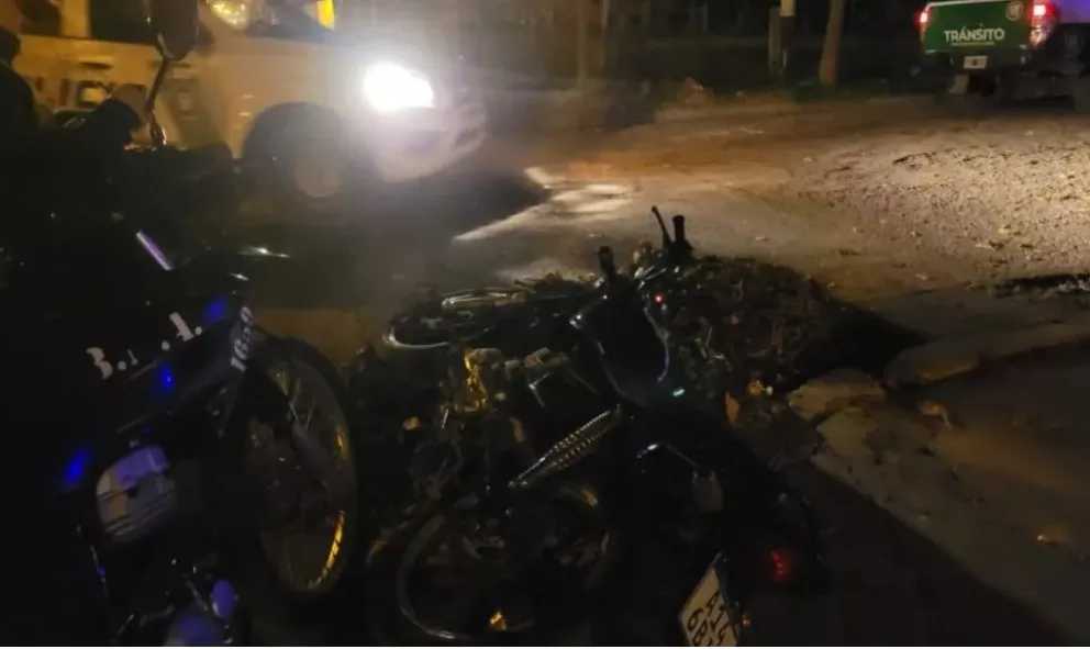 Transportaban droga en moto, intentaron escapar y cayeron