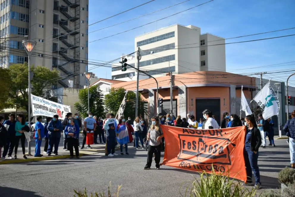 Llamaron a los agentes de Salud pero siguen las medidas de fuerza