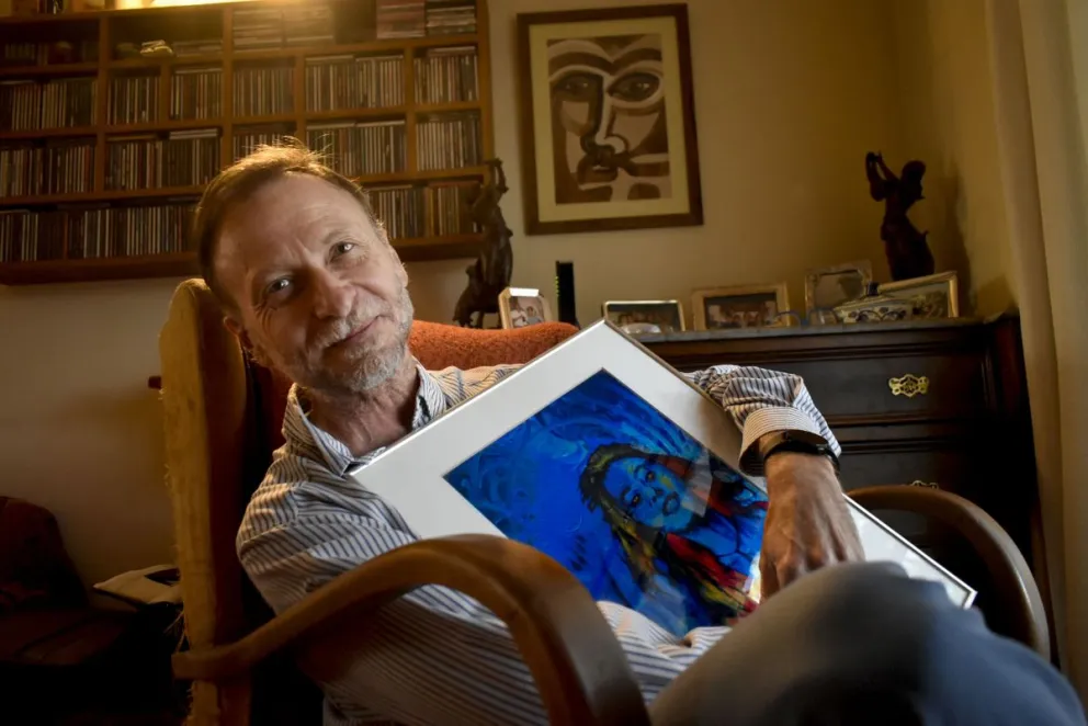 Gustavo Scheverin, un creador de universos paralelos a través de sus pinturas digitales